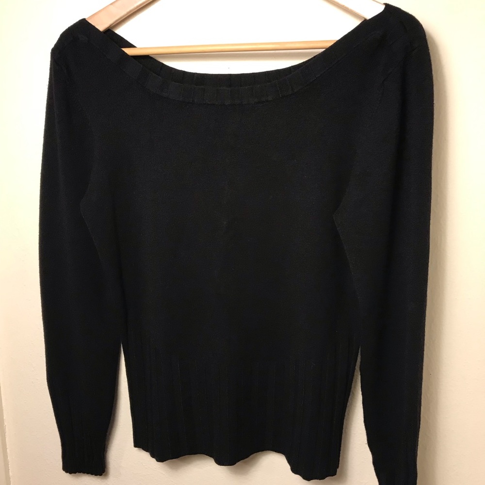 YUKA sweater